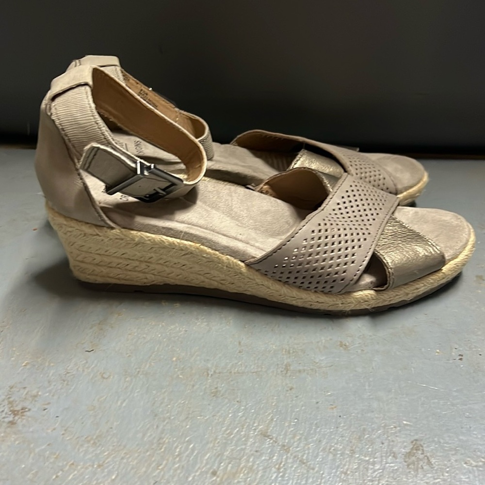 Earth origins wedge sandal